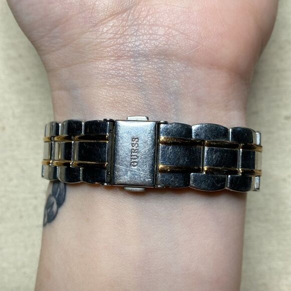 💛 Guess Gold Tone Crystal Watch - Picture 3 of 5